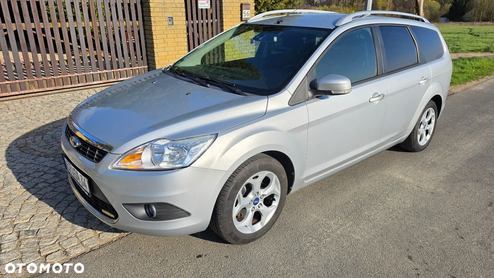 Ford Focus 1.6 Ambiente - 1