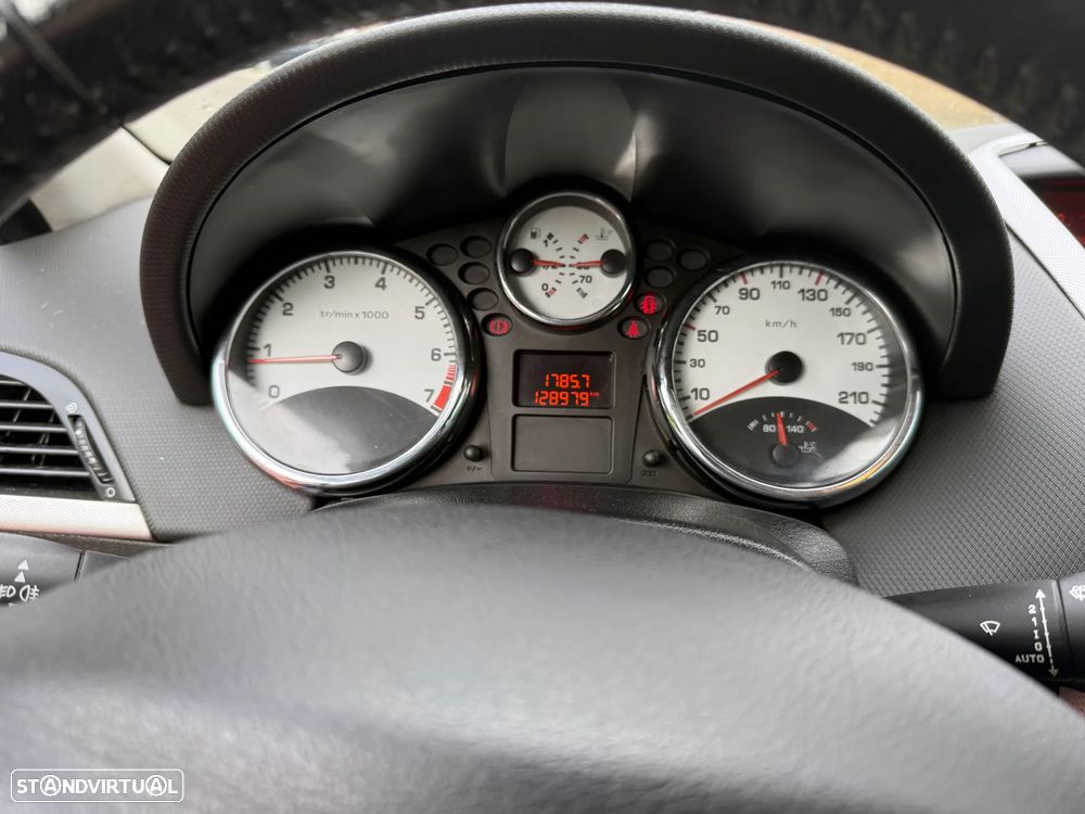 Peugeot 207 1.4 16V Sport - 14
