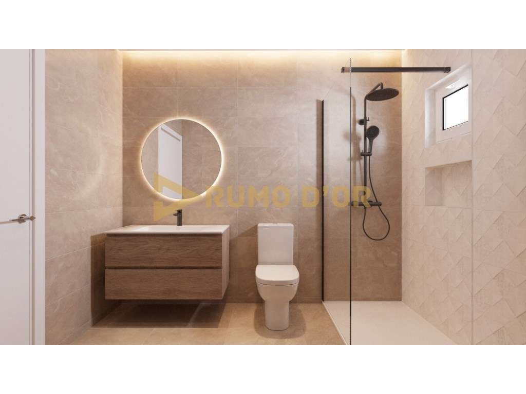 Moradia T2+2 Remodelada, com Piscina em Portela, Alenquer - Grande imagem: 5/17