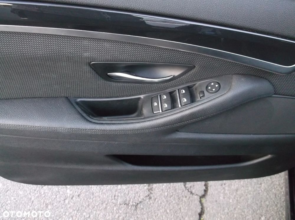 BMW Seria 5 520d M Sport Edition - 17