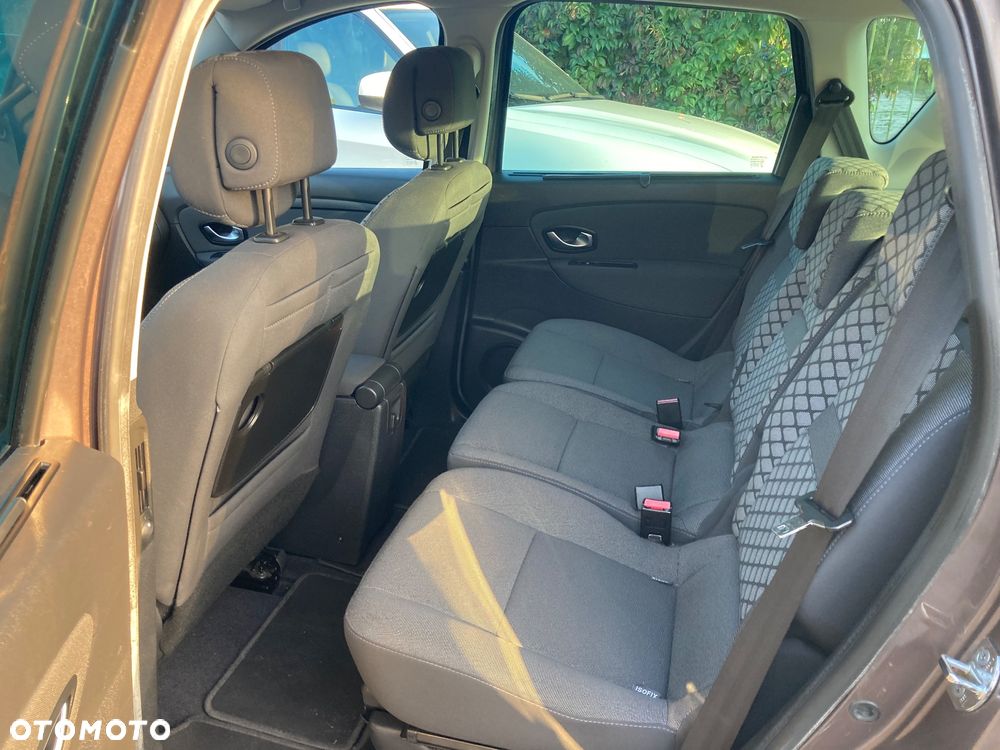 Renault Scenic 1.6 16V 110 Authentique - 9
