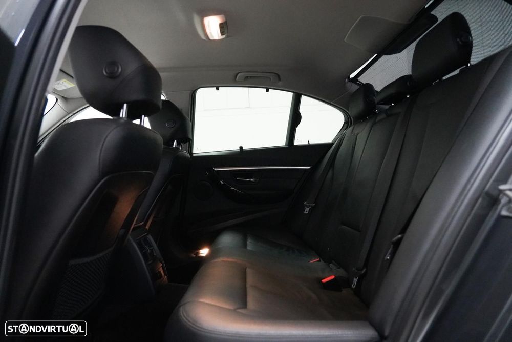 BMW 330 e iPerformance - 7
