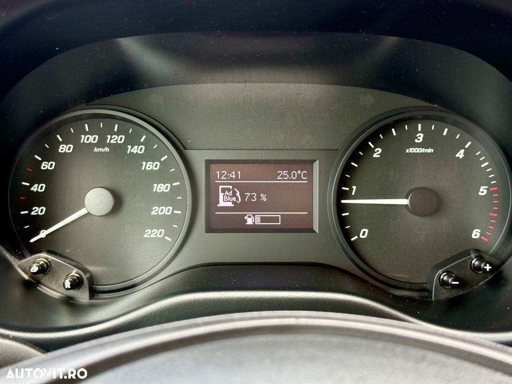 Mercedes-Benz Vito 2.2cdi 136cp AC Navi - 29