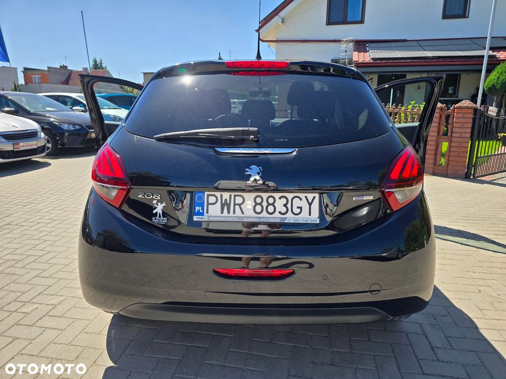 Peugeot 208 - 24