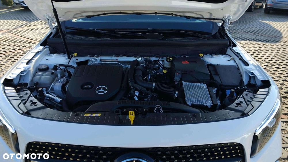 Mercedes-Benz GLB - 17