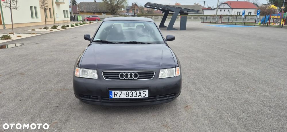 Audi A3 3-drzwiowe 1.8T Ambiente - 5
