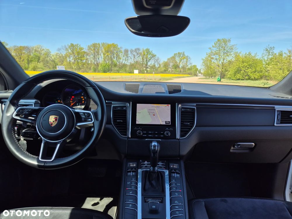 Porsche Macan - 10