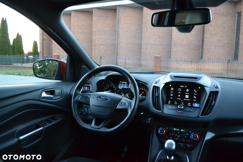 Ford Kuga 1.5 EcoBoost 2x4 ST-Line - 27
