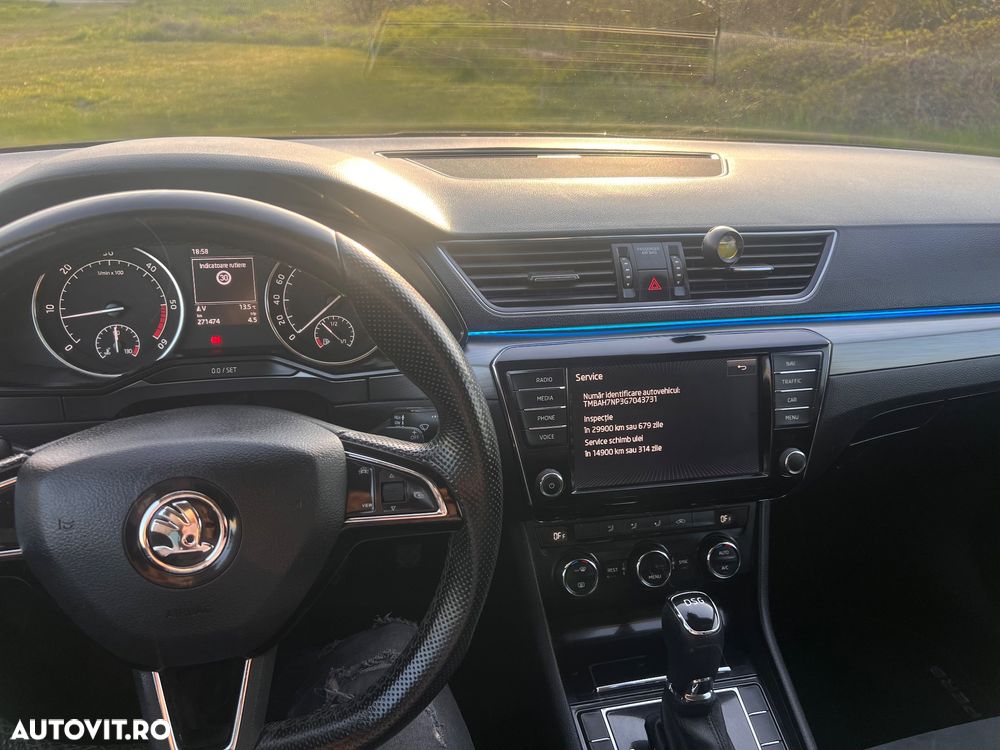 Skoda Superb 2.0 TDI DSG Style - 10