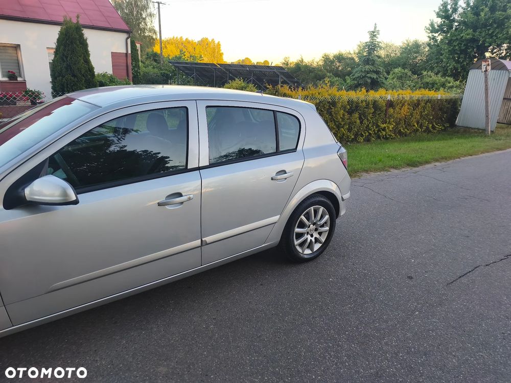 Opel Astra 1.6 Enjoy - 2
