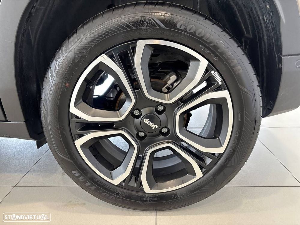 Jeep Avenger 1.2 GSE T3 Summit - 11