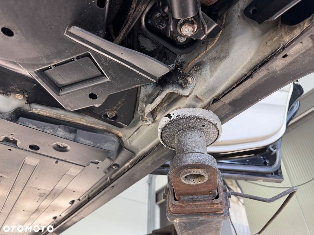 Subaru Outback 2.5RC NAV - 34