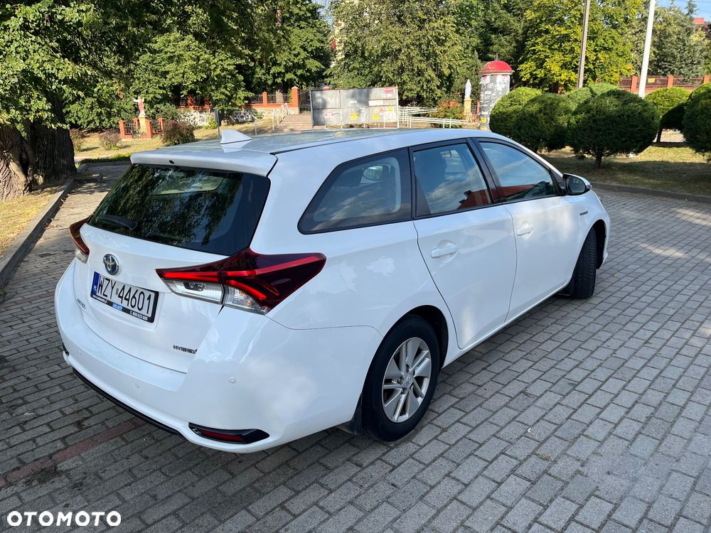 Toyota Auris Hybrid 135 Active - 3