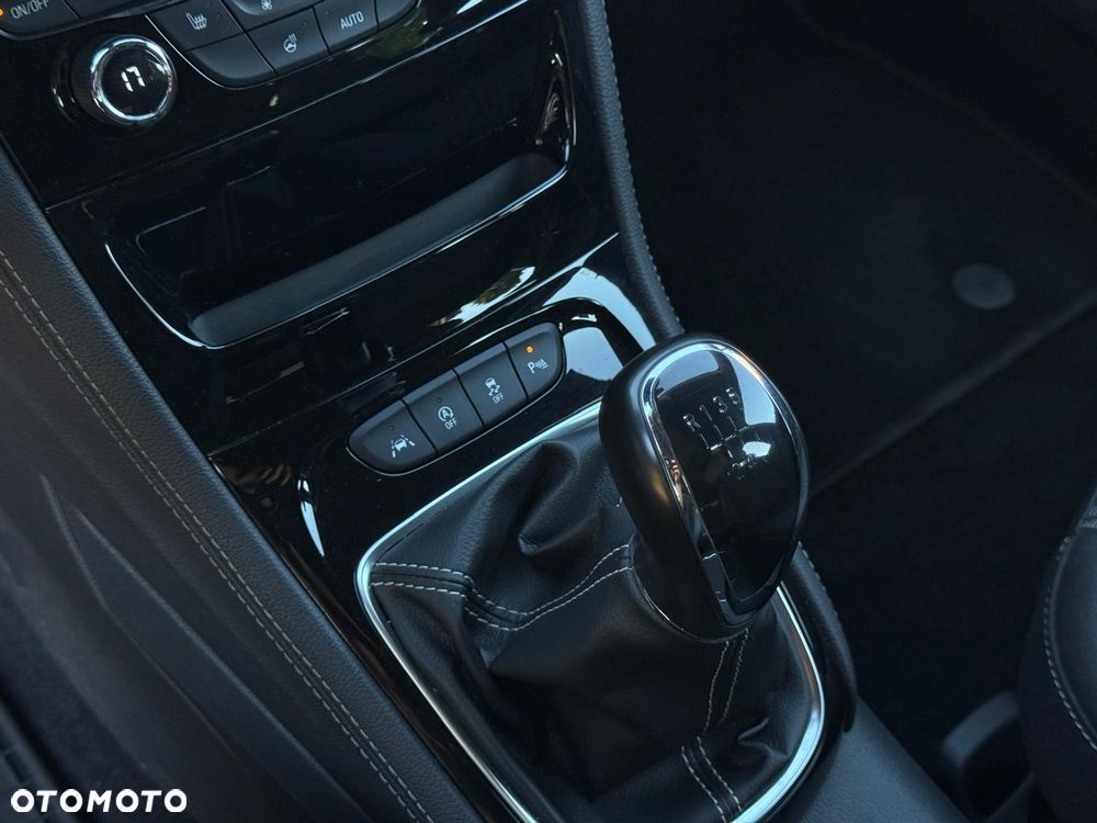 Opel Astra 1.4 Turbo Start/Stop Innovation - 24