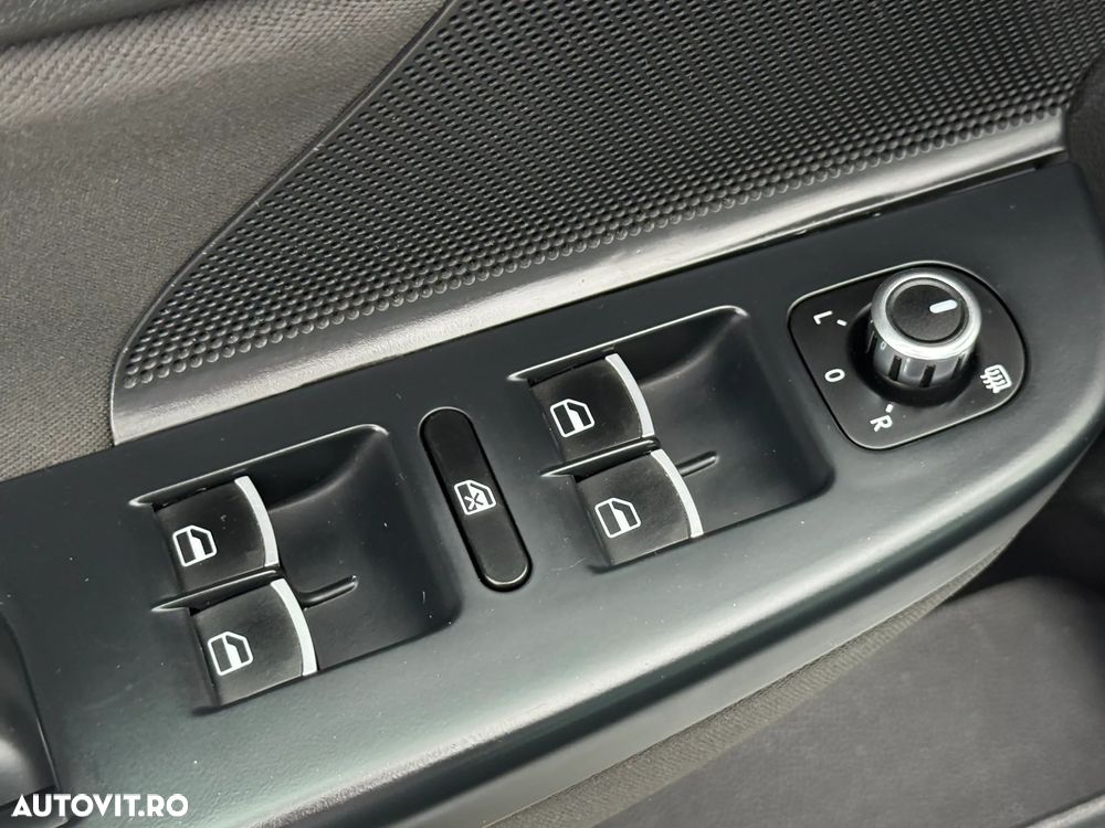 Volkswagen Golf 2.0 TDI Highline - 20