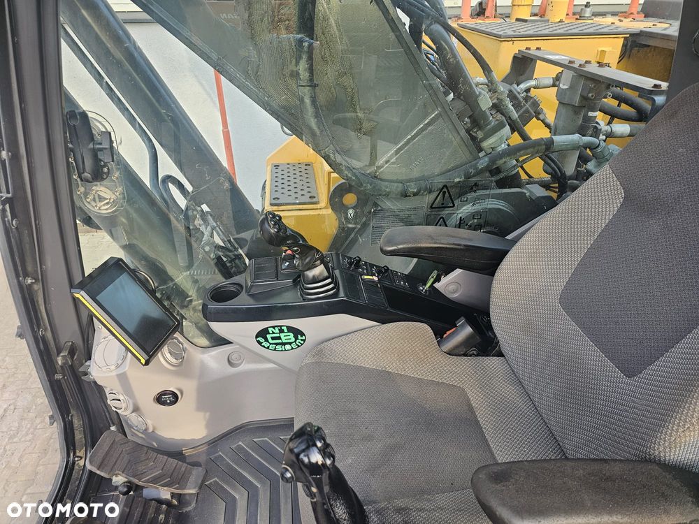 Volvo EC 300EL - 9