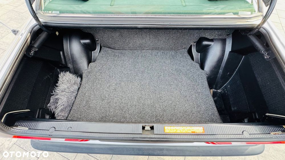 Mercedes-Benz W201 (190) - 21