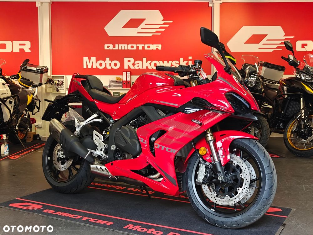 QJMOTOR SRK 800RR - 8