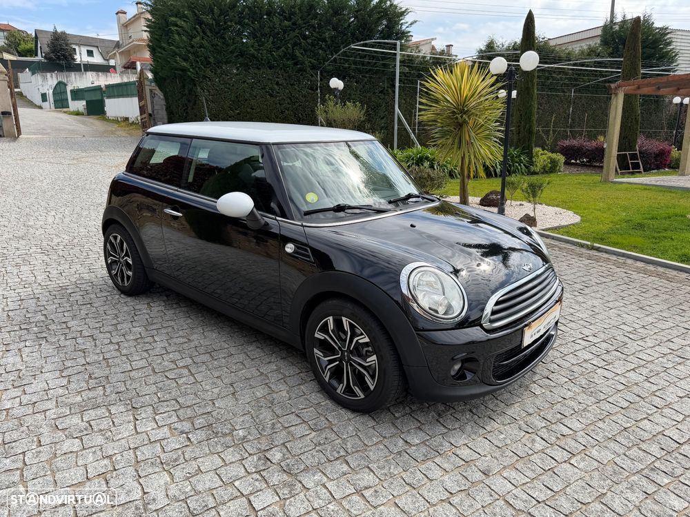MINI 3 Portas Cooper D - 2