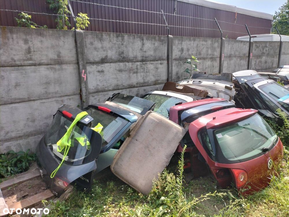 KOMPLETNY TYŁ KLAPA BAGAŻNIKA ZDERZAK TYŁ LAMPY PEUGEOT 308 T7 HB KTPD - 23