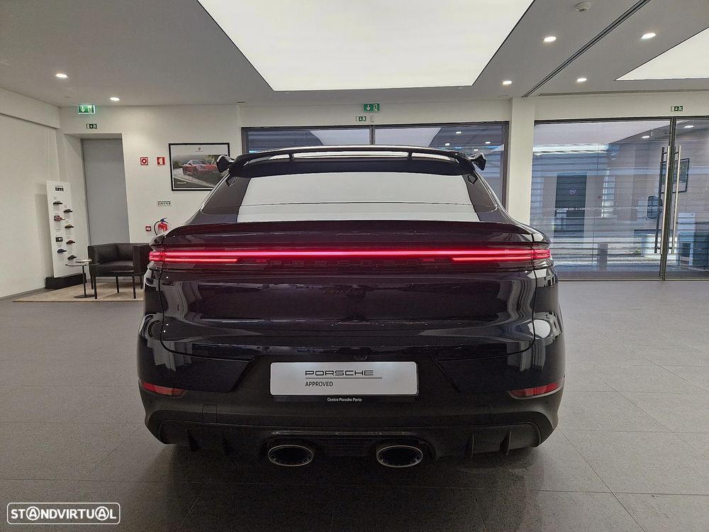 Porsche Cayenne Coupé Turbo E-Hybrid Pacote GT - 4