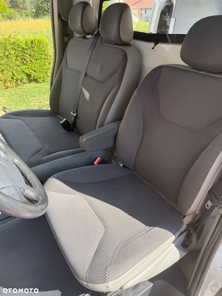 Opel Vivaro - 16