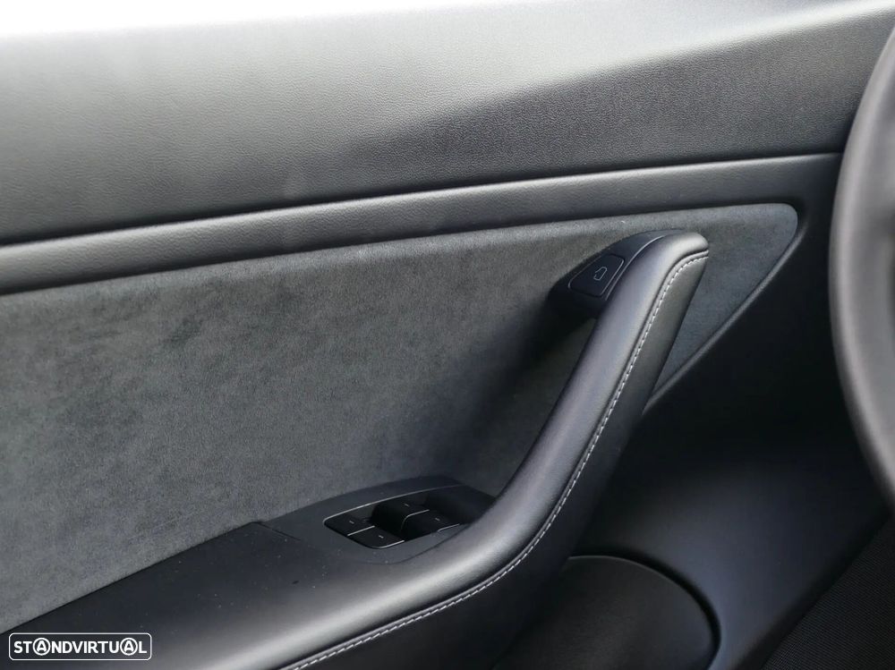 Tesla Model 3 Long Range Tração Integral - 29