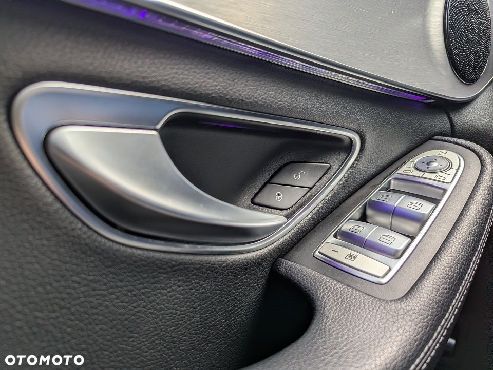 Mercedes-Benz Klasa C 220 d 4Matic 9G-TRONIC Avantgarde - 19