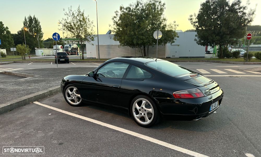 Porsche 911 (996) Carrera Coupé - 3