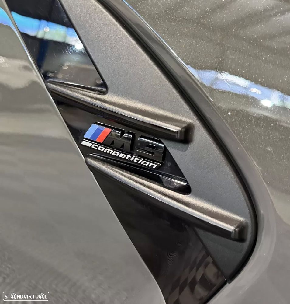 BMW M3 Competition xDrive Pack 50 anos M - 16
