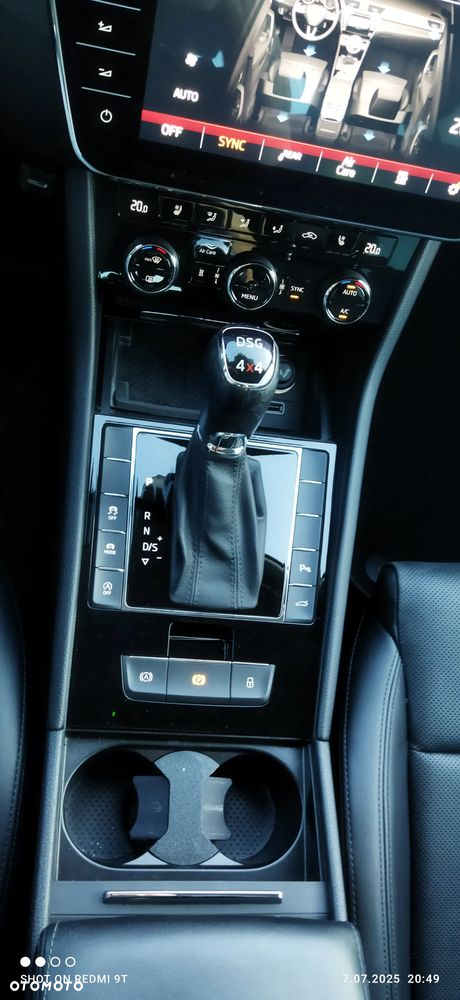 Skoda Superb 2.0 TDI 4x4 L&K DSG - 26