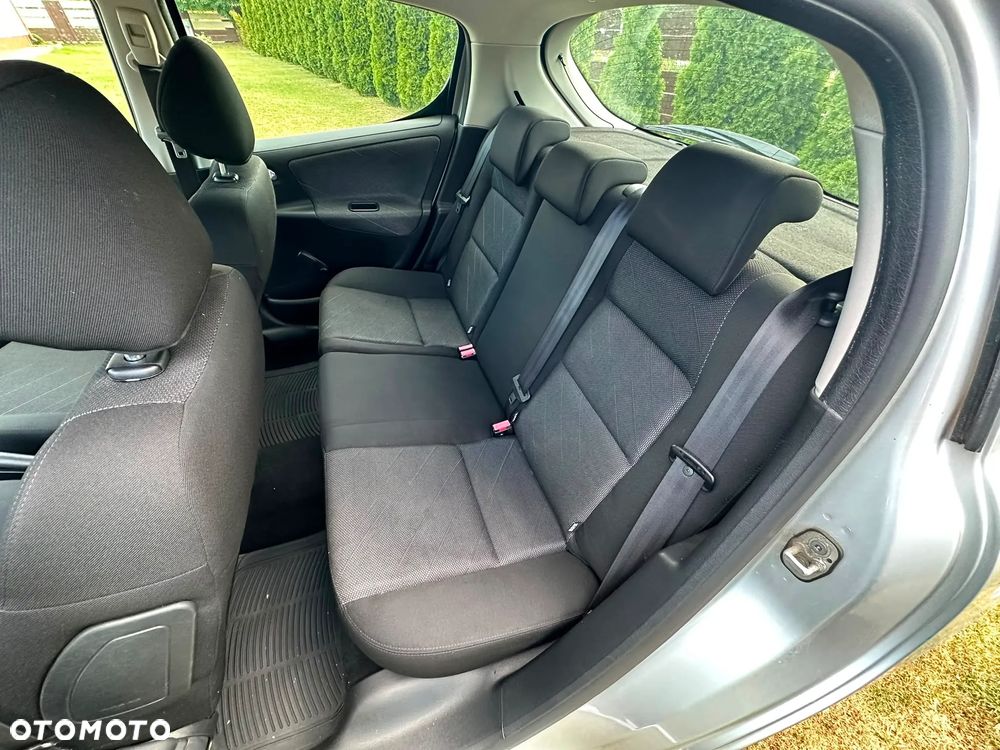 Peugeot 207 - 15