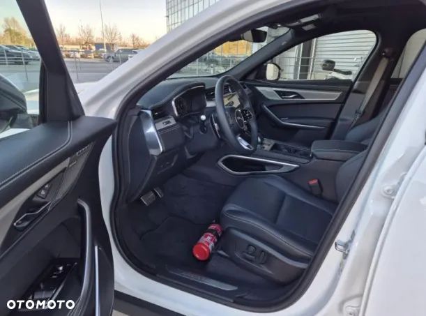 Jaguar F-Pace D200 AWD R-Dynamic SE - 11
