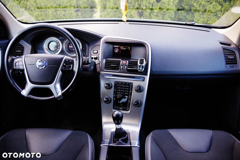 Volvo XC 60 D4 Momentum - 20