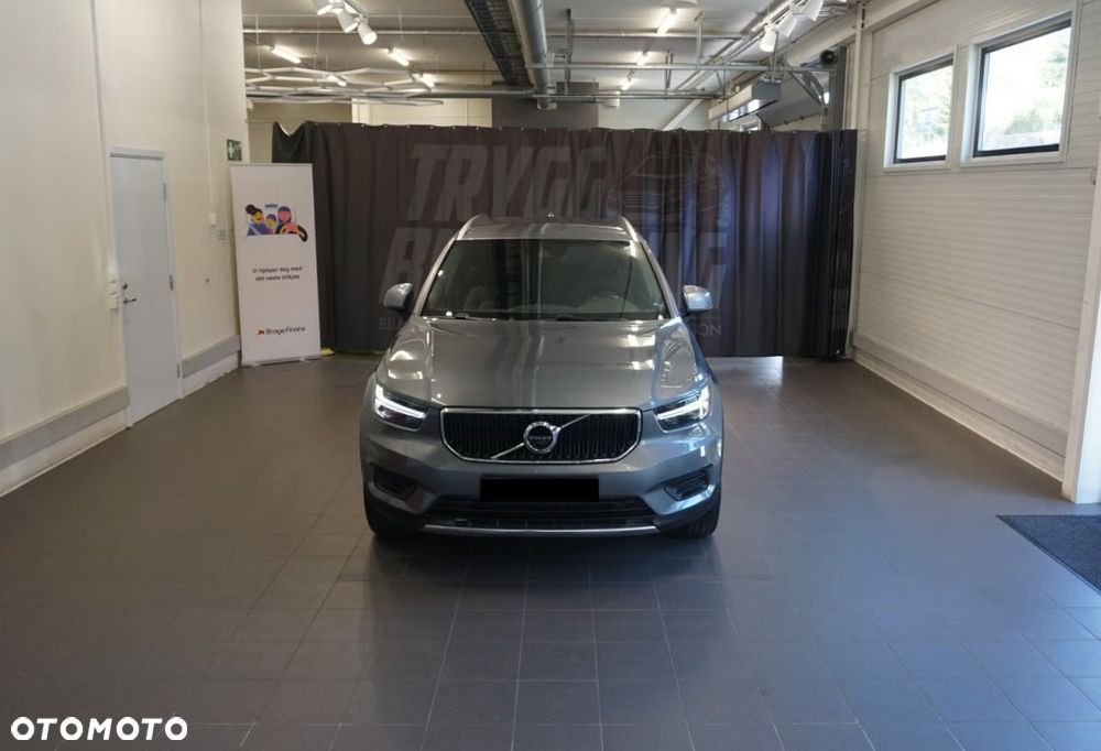 Volvo XC 40 T4 AWD Geartronic Momentum - 2