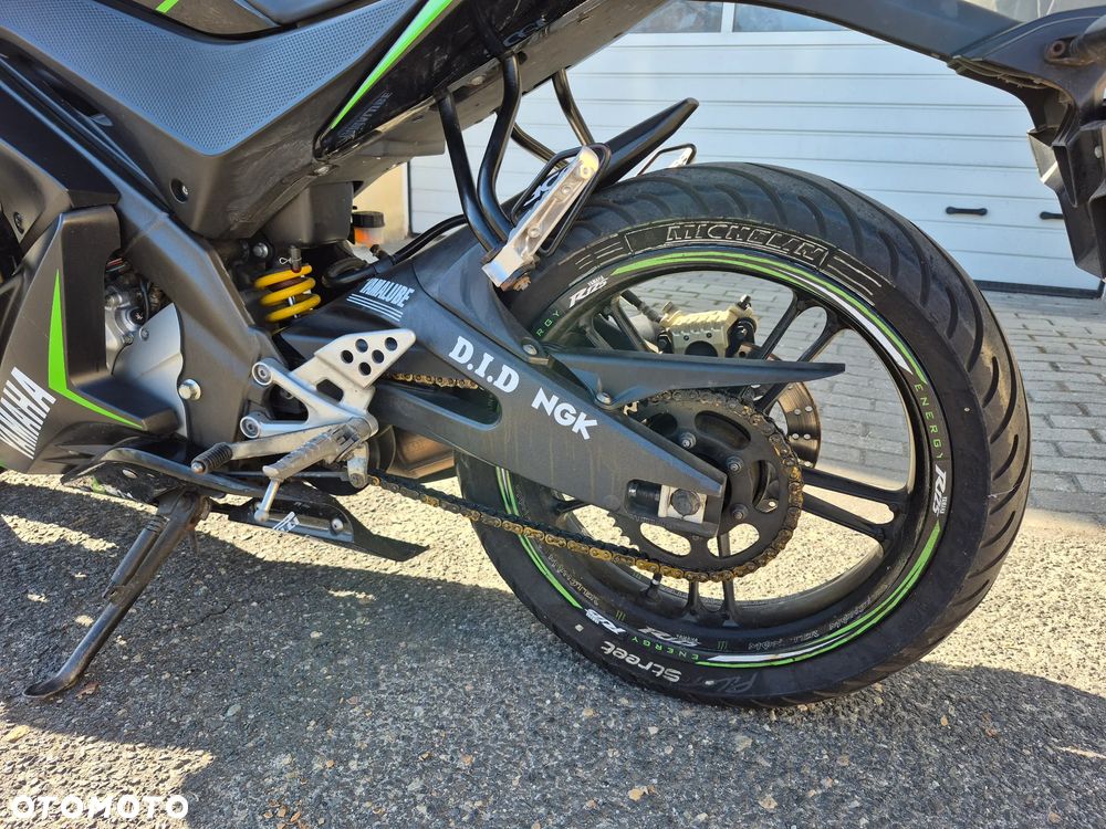 Yamaha YZF - 23