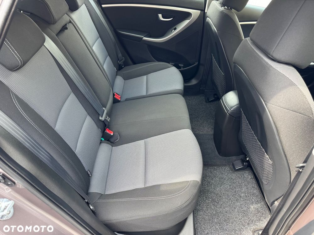 Hyundai i30 1.6 GDI Premium - 26