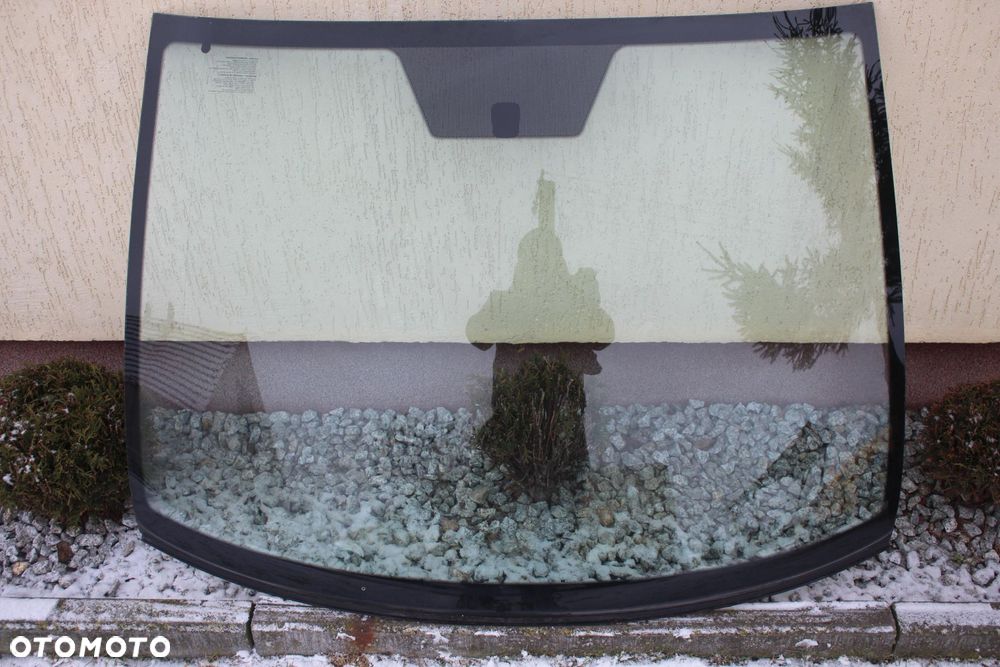 SZYBA PRZEDNIA CZOŁOWA VW FOX - 1