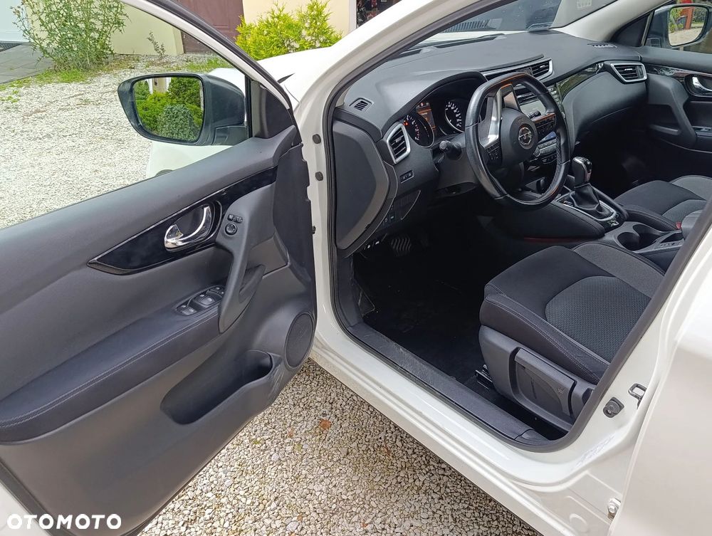Nissan Qashqai 1.3 DIG-T N-Connecta DCT - 8