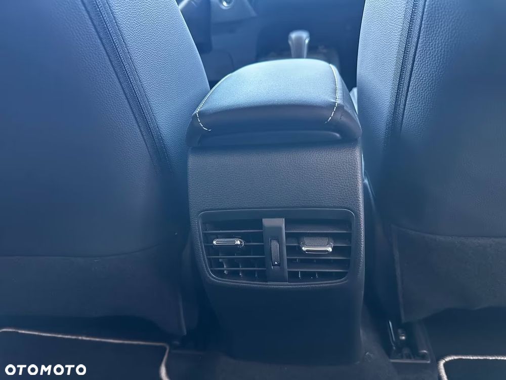 Toyota Corolla 1.8 Hybrid Executive - 31