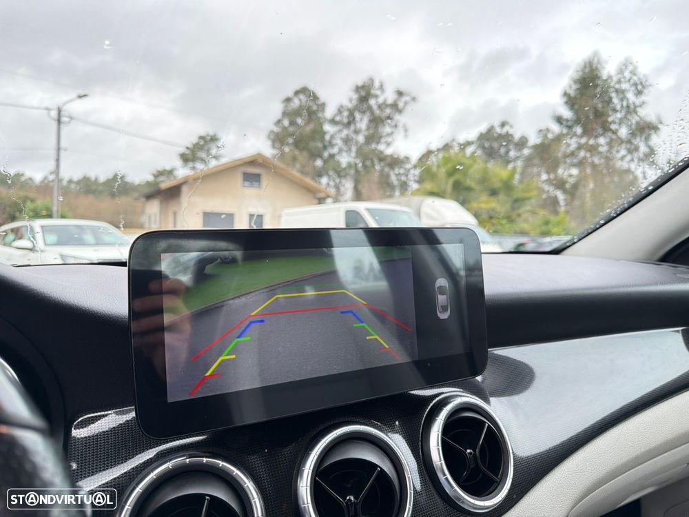 Mercedes-Benz CLA 180 CDI Urban Aut. - 12