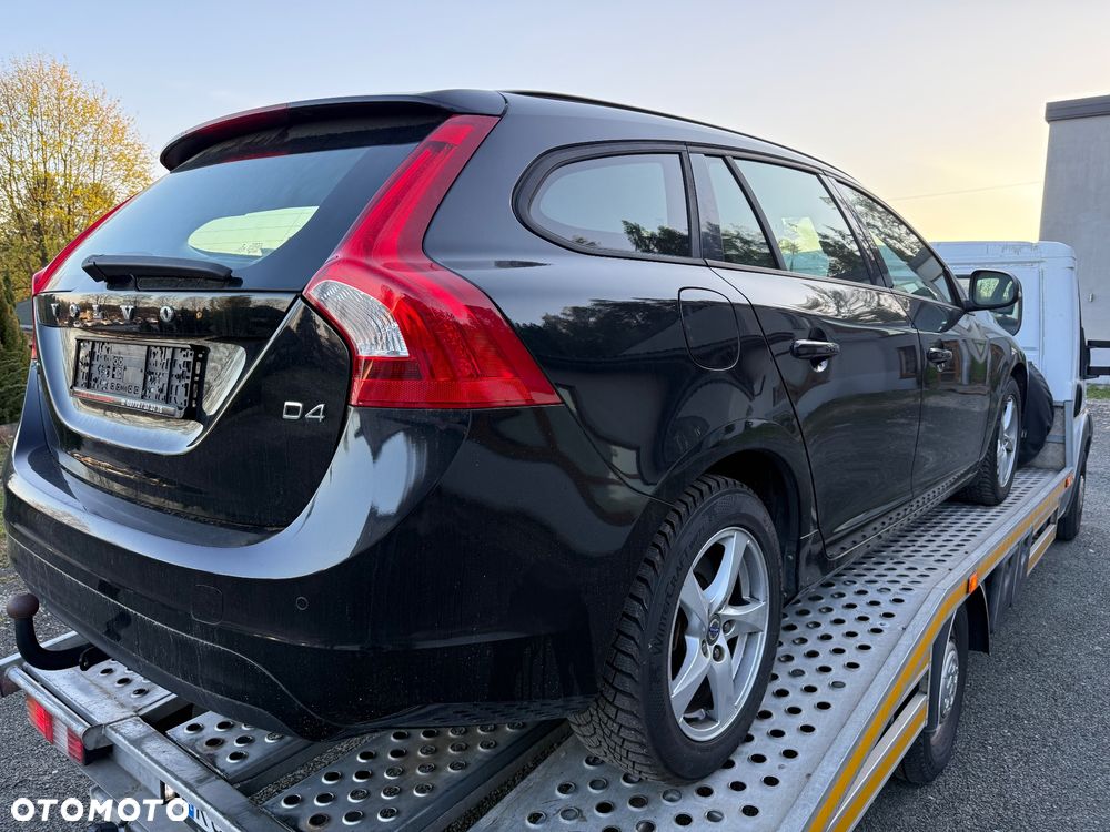 Volvo V60 D4 Edition Pro - 4