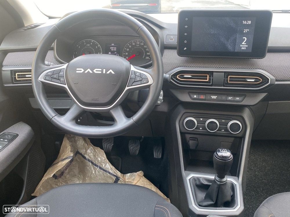 Dacia Sandero - 8