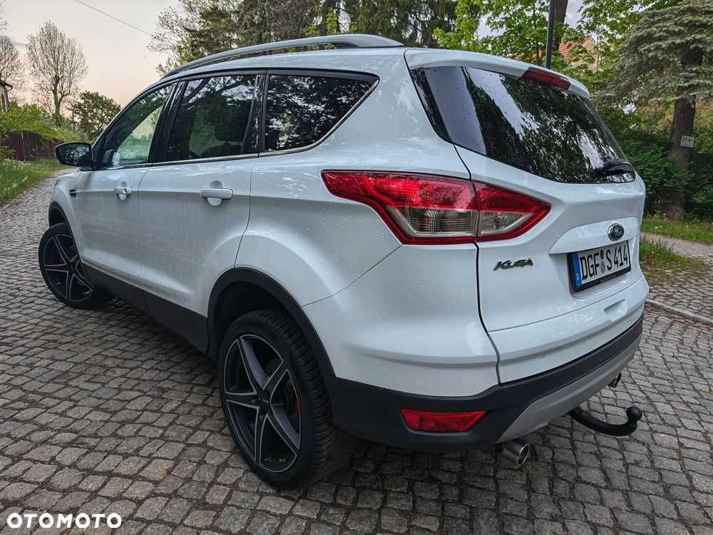 Ford Kuga 2.0 TDCi 4x4 Titanium - 10