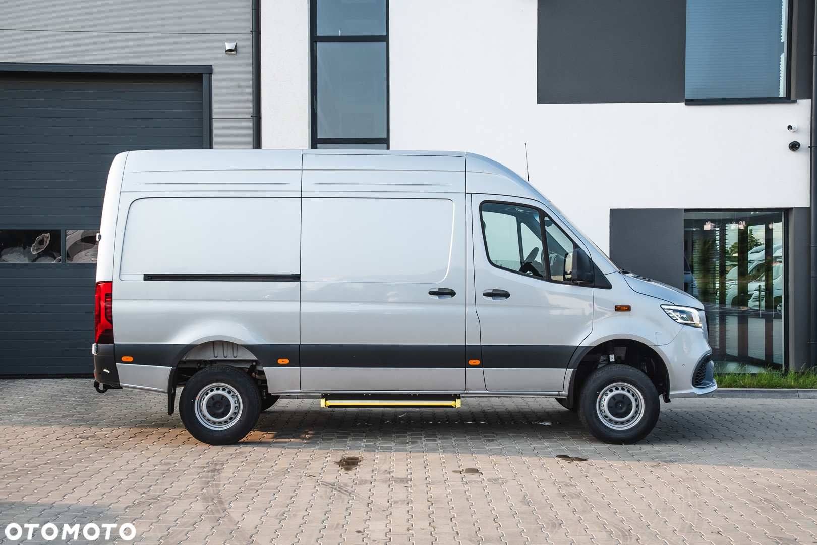 Mercedes-Benz Sprinter - 4