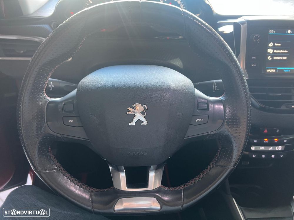 Peugeot 208 1.2 PureTech GT Line - 17