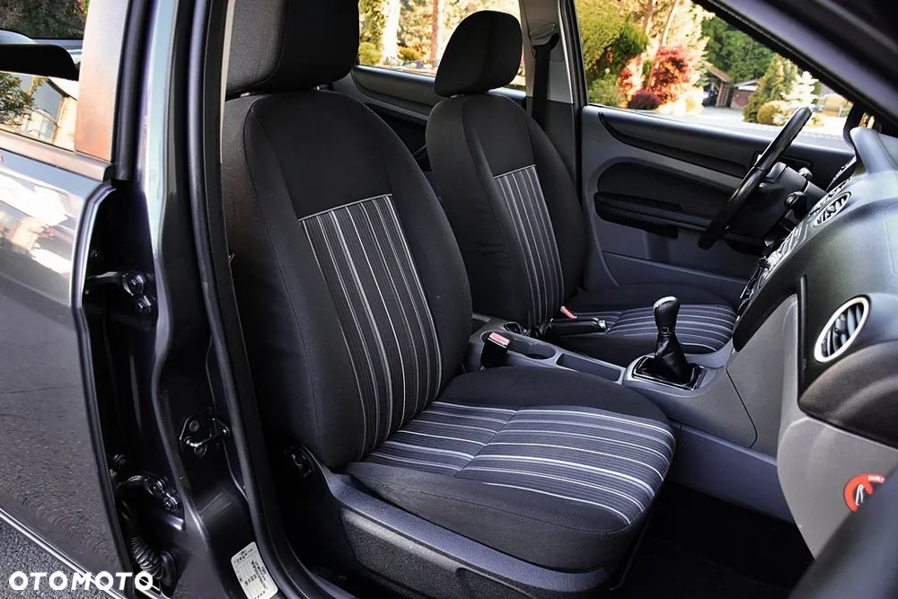 Ford Focus 1.6 16V Style - 26