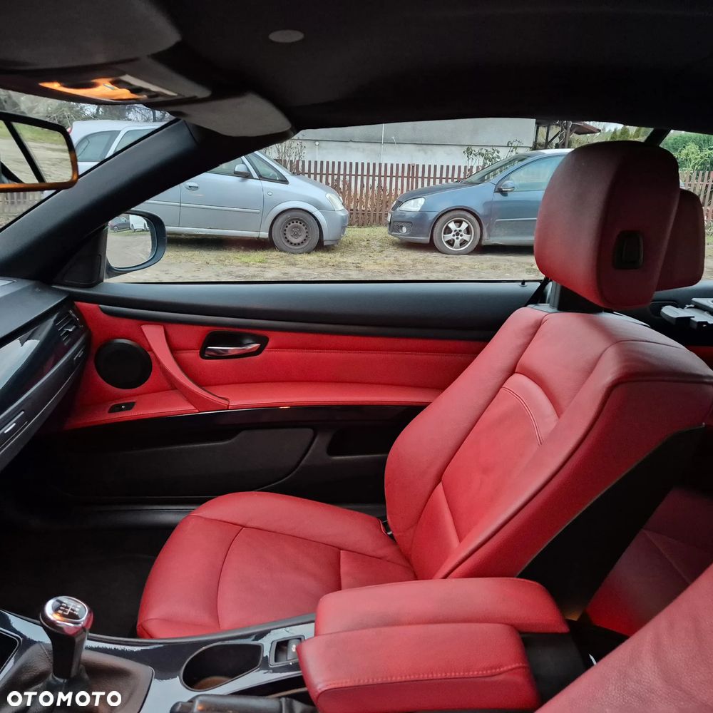 BMW Seria 3 320d Edition Exclusive - 18