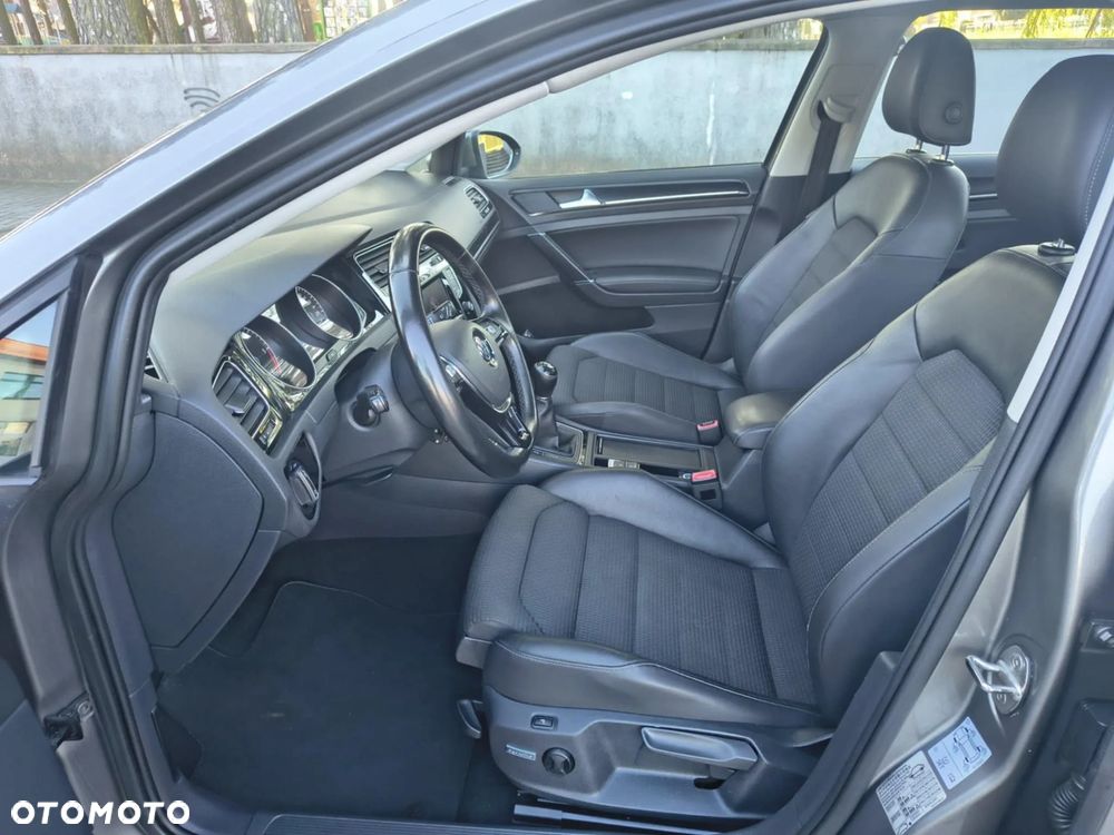 Volkswagen Golf 2.0 TDI BlueMotion Technology Highline - 16