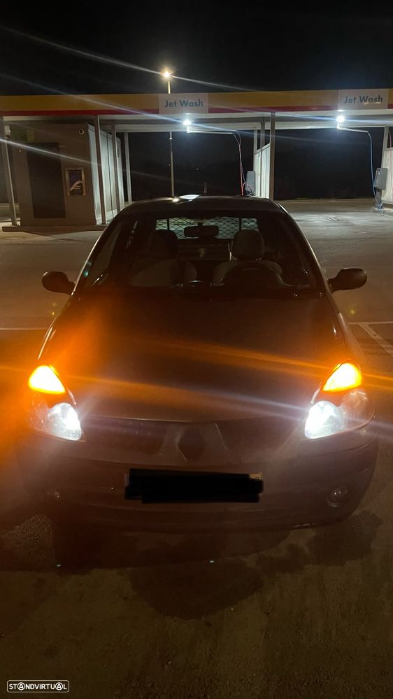 Renault Clio - 21